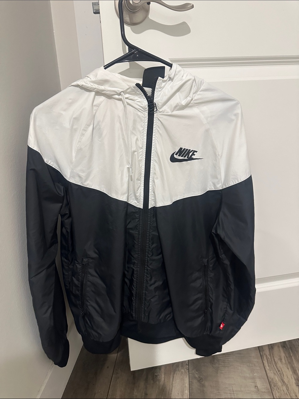 Nike Black and White Women’s Windbreaker Jacket with Hood